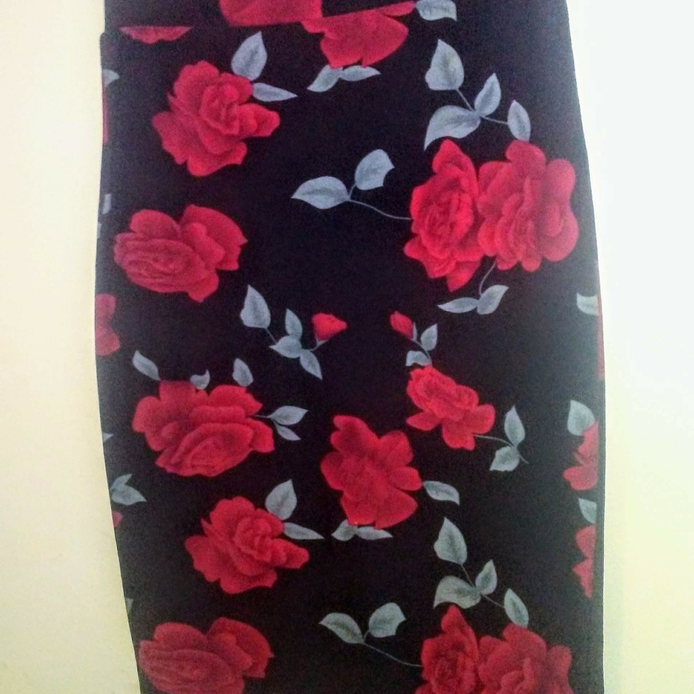 Red Rose Stretch Skirt